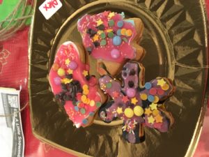 Algunas galletas hechas en el taller en inglés de christmas cookies